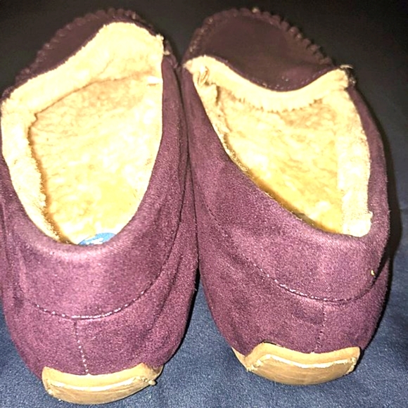 Floopi Women’s Lily Moccasin Faux Suede Slippers Purple Slippers Size 9 - Picture 8 of 9